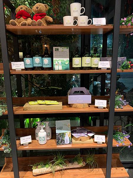 網紅打卡文旅!彰化賞花中繼站 !工業風ｘ美式風「田中文旅」推