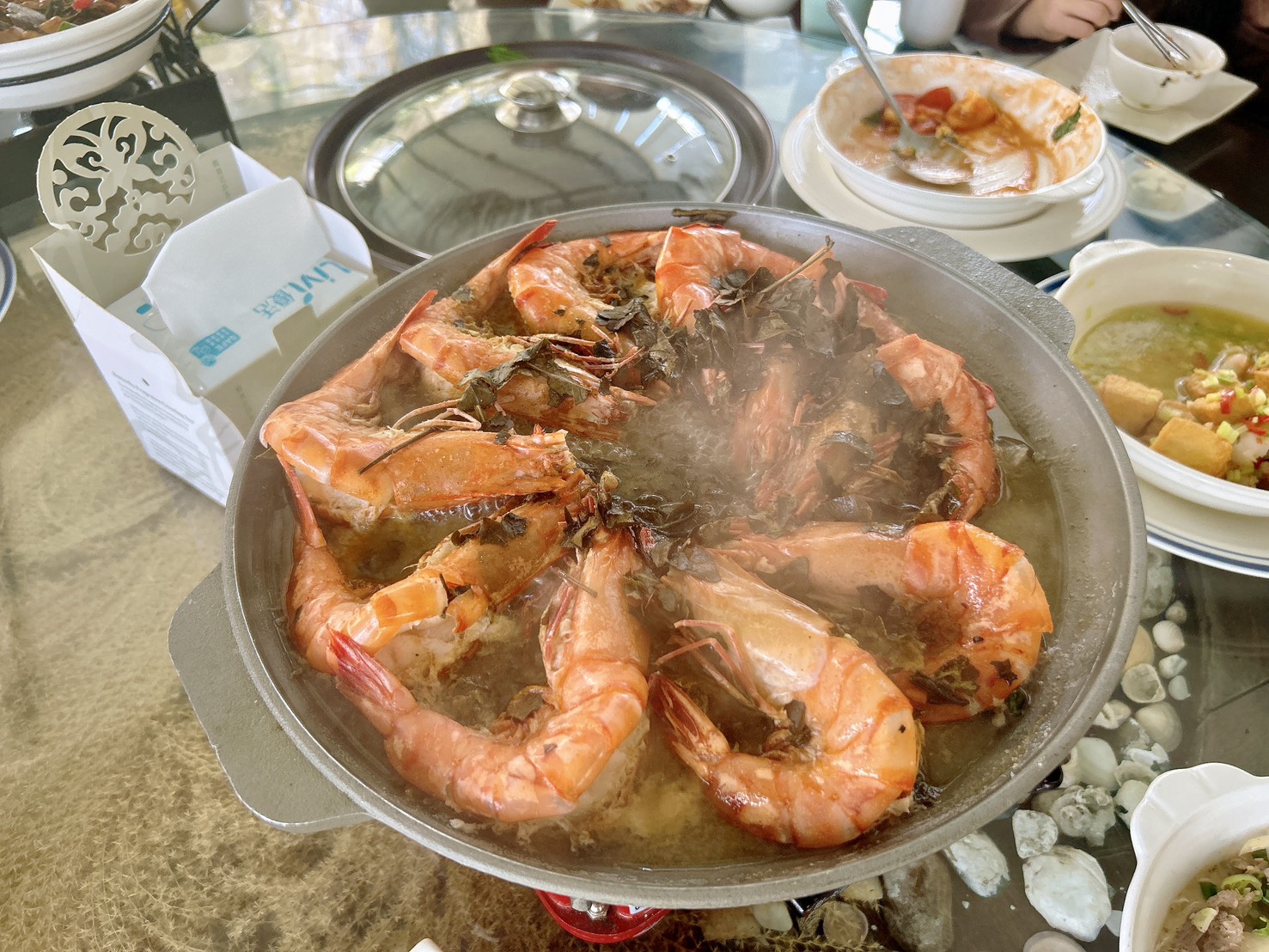 遙望山景好風光 x 景美菜也美｜五星級有機怡明茶園的創意客家與特色茶料理 by豬圈圈樂活趣