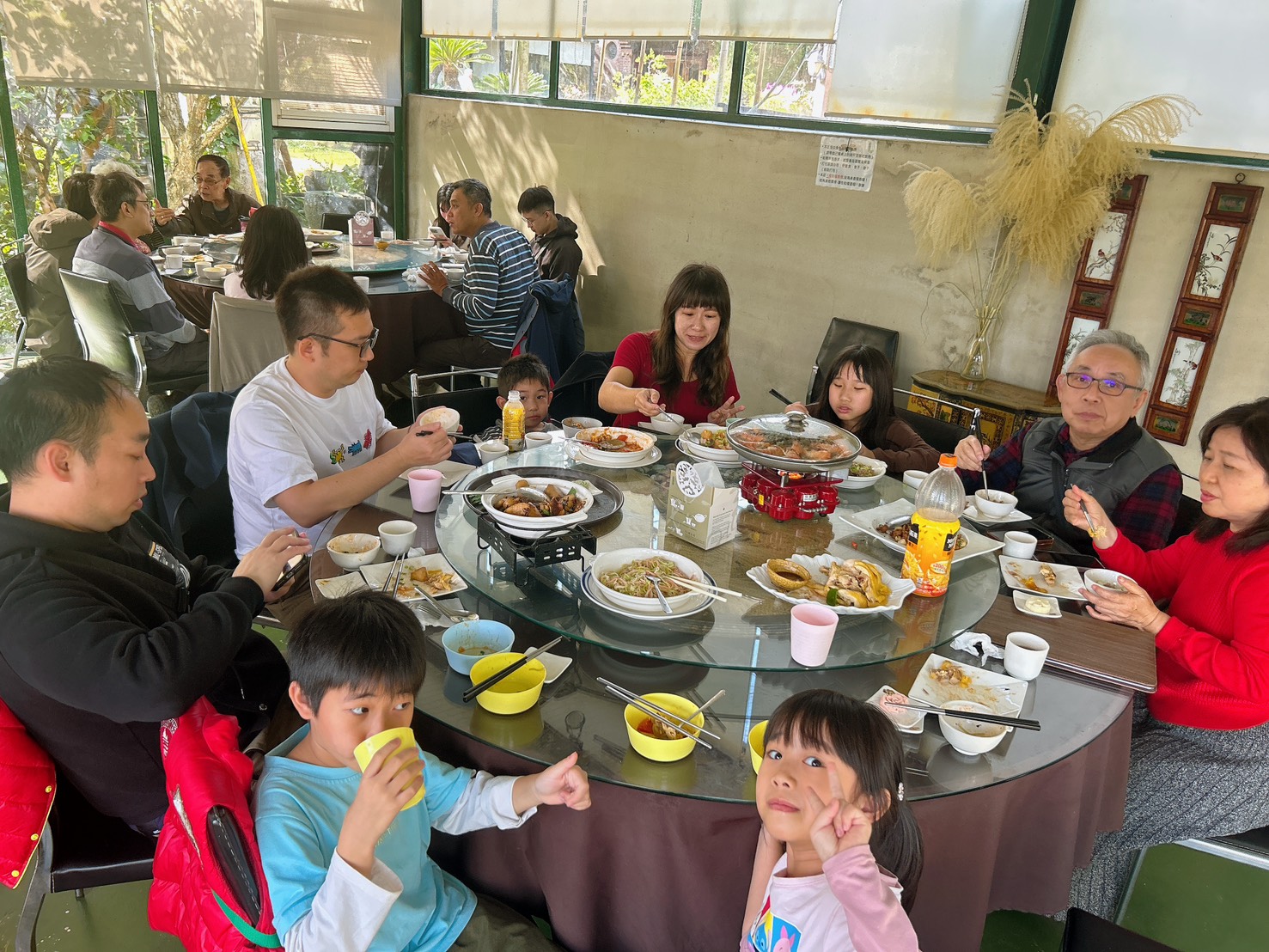 遙望山景好風光 x 景美菜也美｜五星級有機怡明茶園的創意客家與特色茶料理 by豬圈圈樂活趣