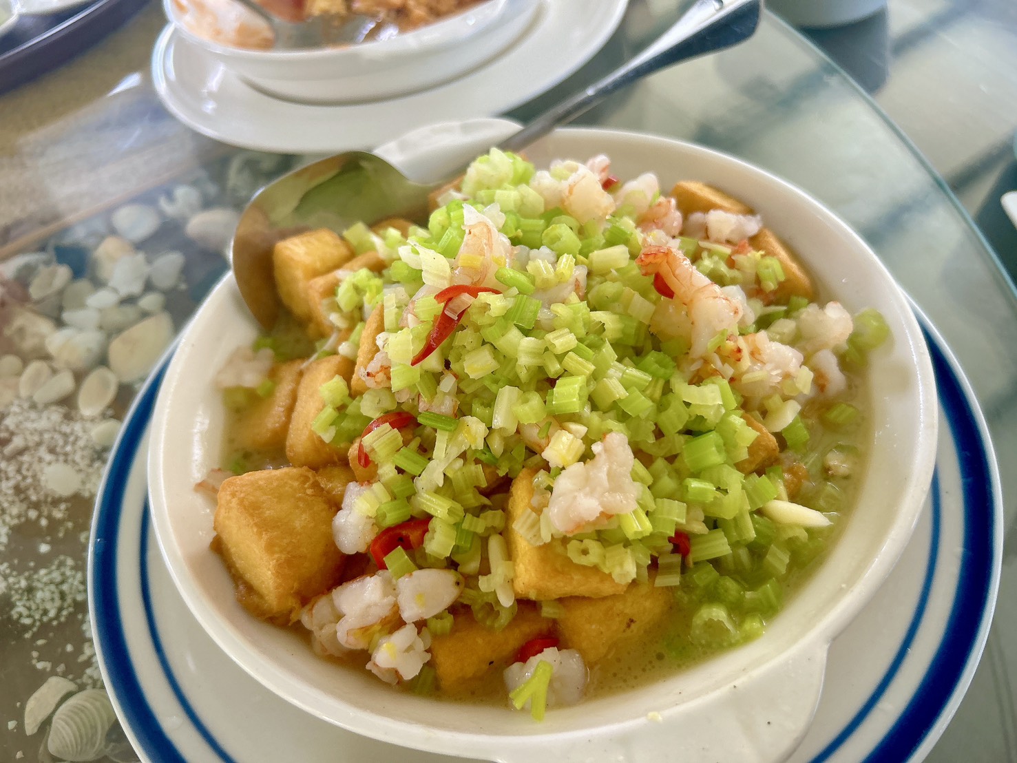 遙望山景好風光 x 景美菜也美｜五星級有機怡明茶園的創意客家與特色茶料理 by豬圈圈樂活趣