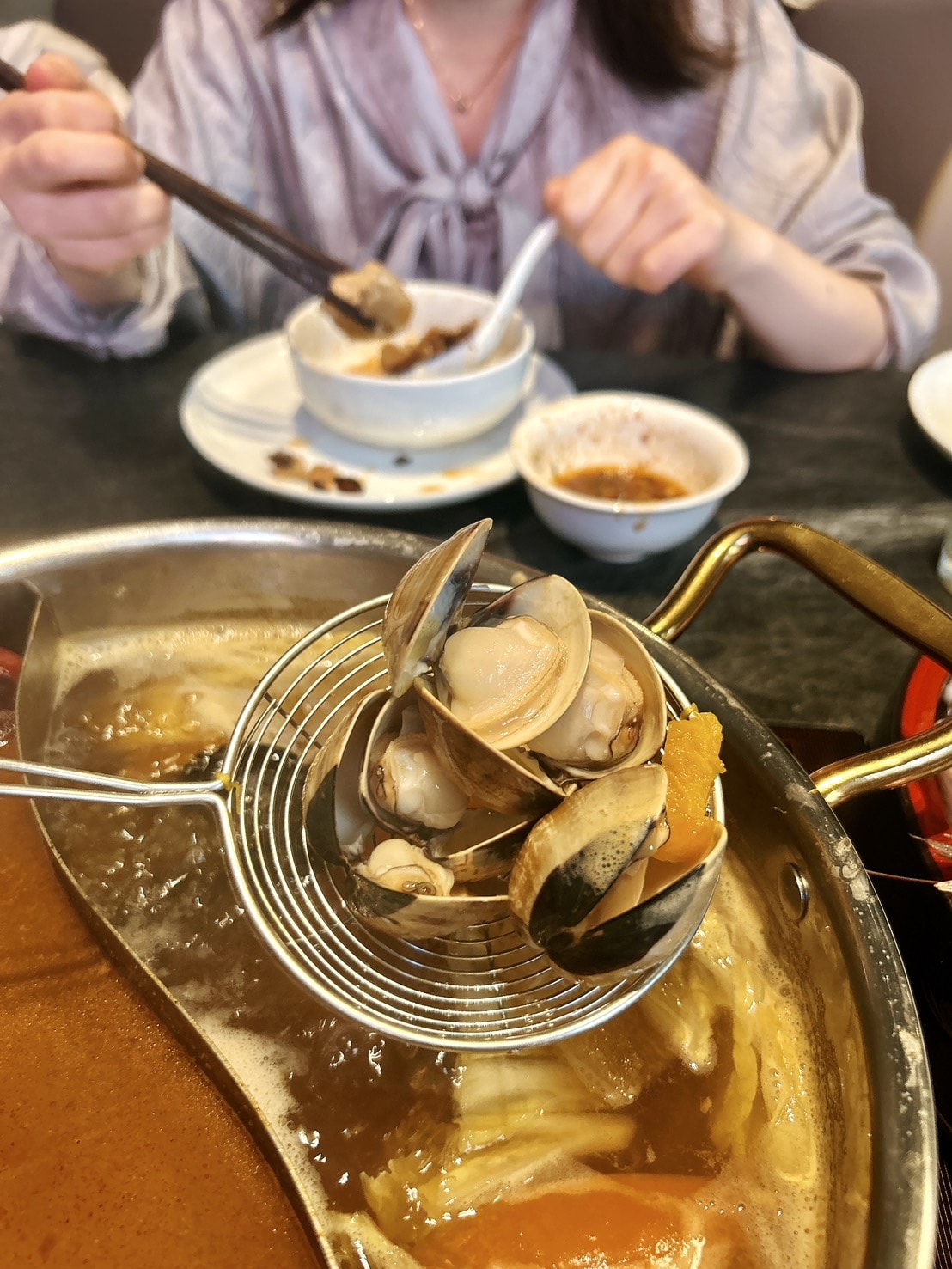 台北大稻埕美食 | 百年老宅大啖麻辣鍋 ! 老撈麻辣火鍋2店 X 順天外科醫院 by 豬圈圈樂活趣 - 第21張圖 台北大稻埕美食 | 百年老宅大啖麻辣鍋 ! 老撈麻辣火鍋2店 X 順天外科醫院 by 豬圈圈樂活趣