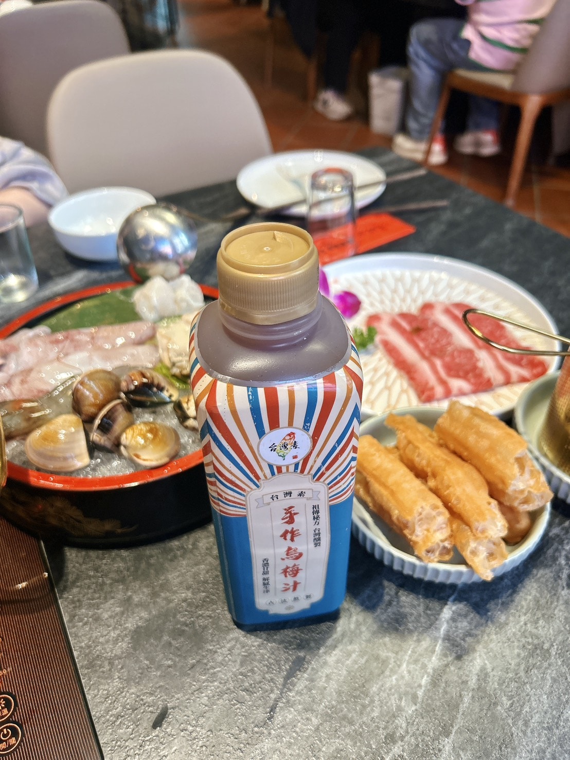 台北大稻埕美食 | 百年老宅大啖麻辣鍋 ! 老撈麻辣火鍋2店 X 順天外科醫院 by 豬圈圈樂活趣 - 第23張圖 台北大稻埕美食 | 百年老宅大啖麻辣鍋 ! 老撈麻辣火鍋2店 X 順天外科醫院 by 豬圈圈樂活趣