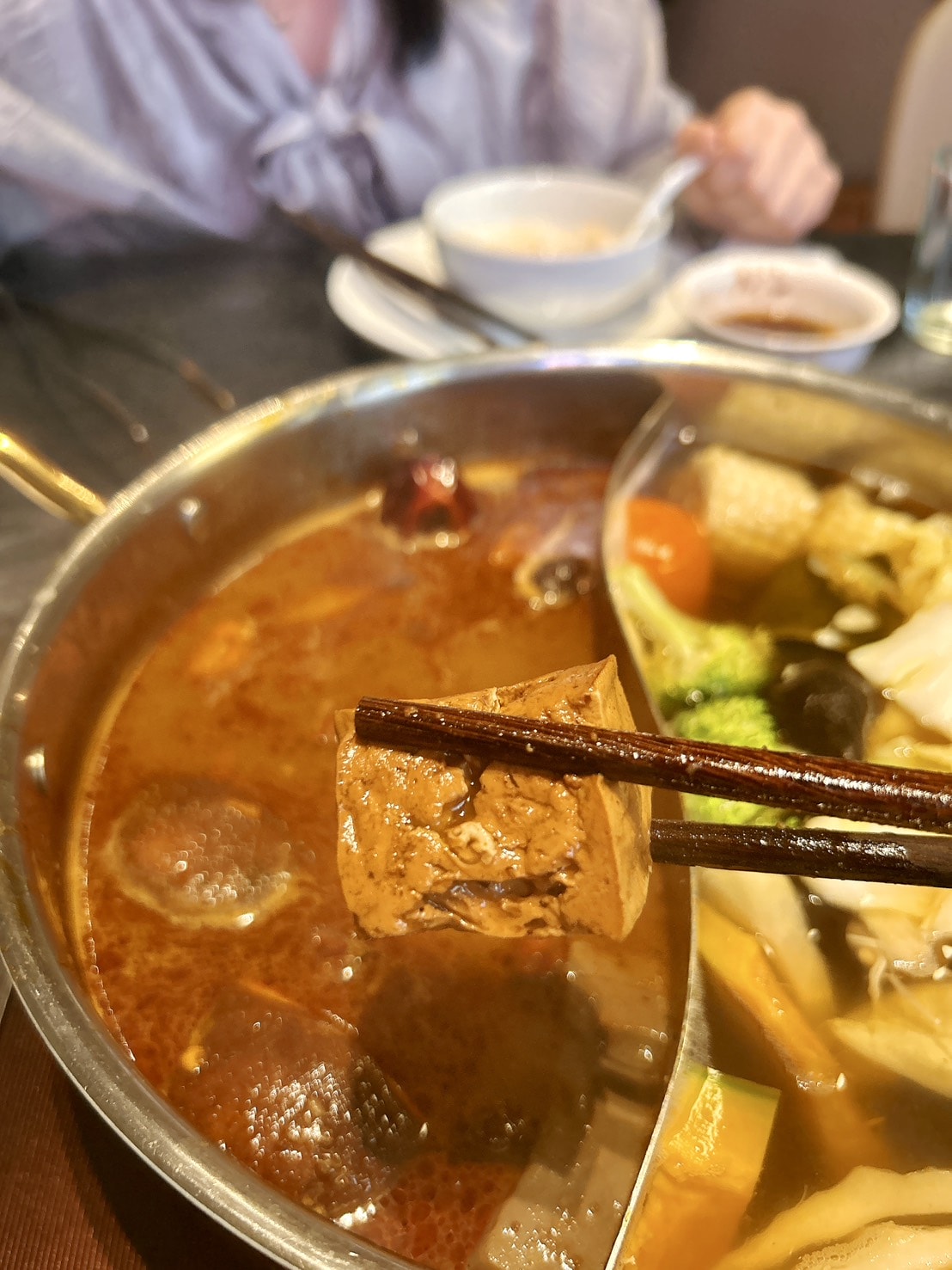 台北大稻埕美食 | 百年老宅大啖麻辣鍋 ! 老撈麻辣火鍋2店 X 順天外科醫院 by 豬圈圈樂活趣 - 第17張圖 台北大稻埕美食 | 百年老宅大啖麻辣鍋 ! 老撈麻辣火鍋2店 X 順天外科醫院 by 豬圈圈樂活趣