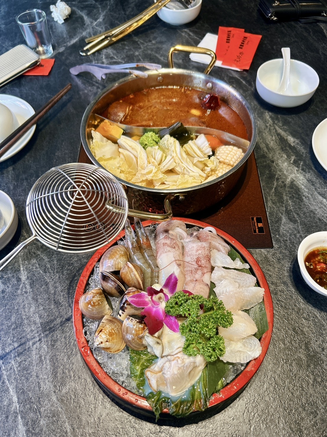 台北大稻埕美食 | 百年老宅大啖麻辣鍋 ! 老撈麻辣火鍋2店 X 順天外科醫院 by 豬圈圈樂活趣 - 第20張圖 台北大稻埕美食 | 百年老宅大啖麻辣鍋 ! 老撈麻辣火鍋2店 X 順天外科醫院 by 豬圈圈樂活趣